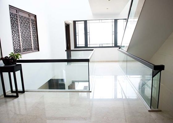 Verja de cristal moderna modificada para requisitos particulares escalera decorativa para la cerca de Residentia