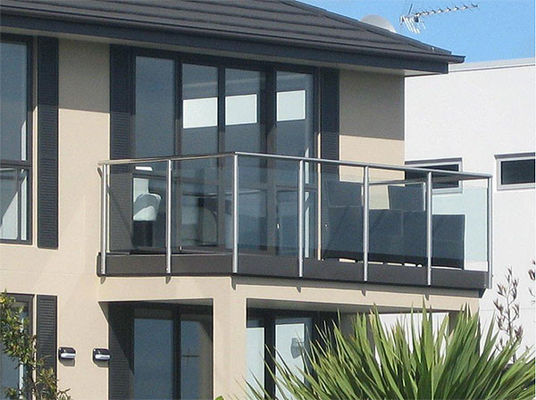 Diseño exterior laminado verja de cristal del balcón de la cubierta del balaustre de la barandilla de Morden